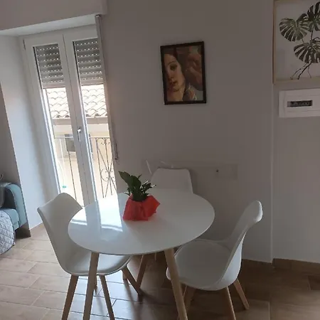 Apartment La Finestra Sul Colle *